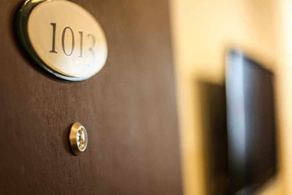 Erica Hotel Джохор-Бару Экстерьер фото