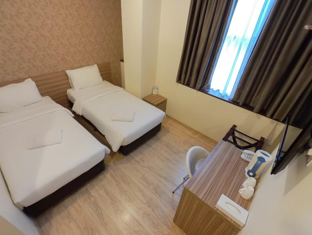 Erica Hotel Джохор-Бару Экстерьер фото