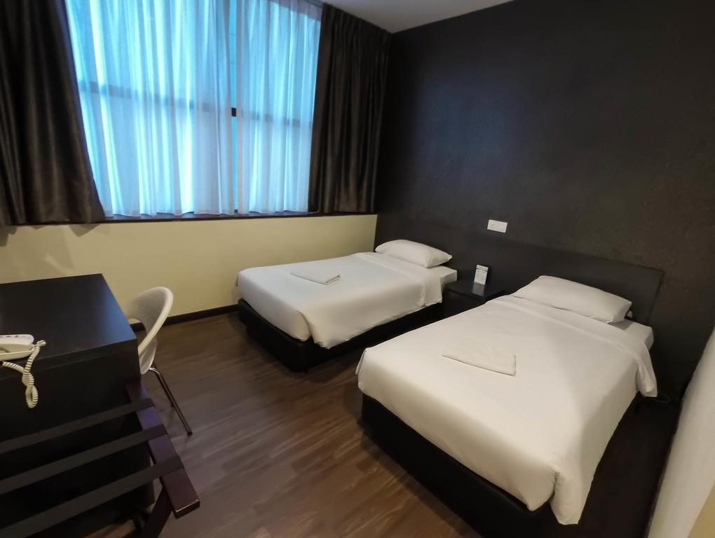 Erica Hotel Джохор-Бару Экстерьер фото