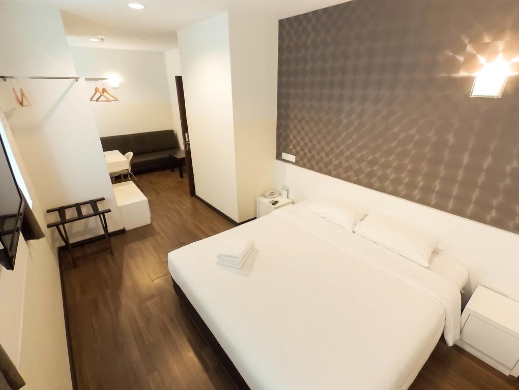 Erica Hotel Джохор-Бару Экстерьер фото