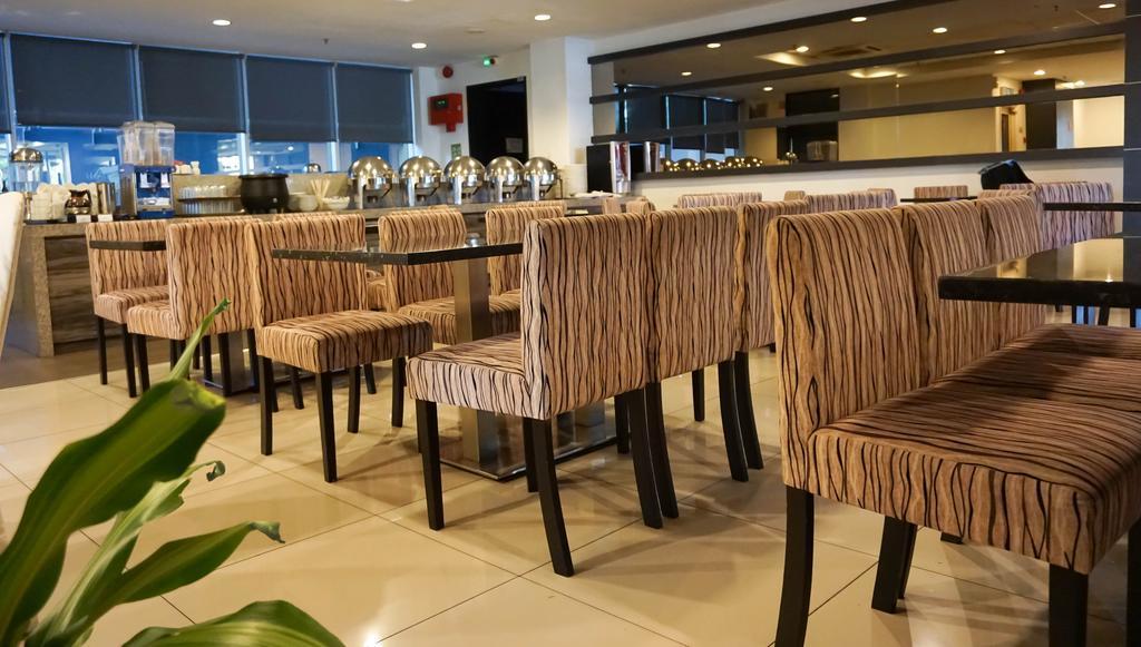 Erica Hotel Джохор-Бару Экстерьер фото