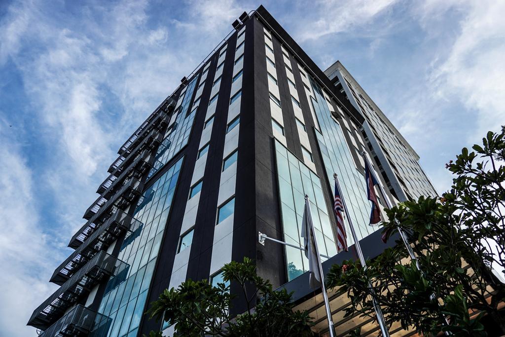 Erica Hotel Джохор-Бару Экстерьер фото