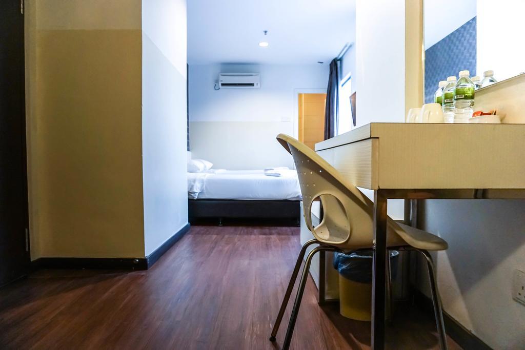 Erica Hotel Джохор-Бару Экстерьер фото