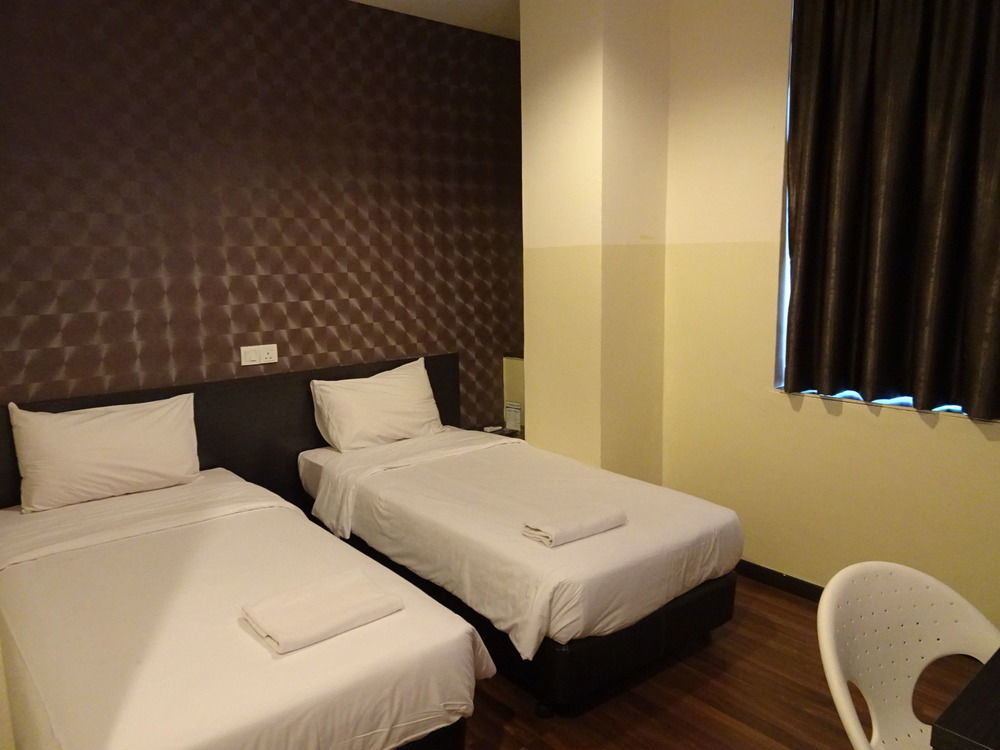 Erica Hotel Джохор-Бару Экстерьер фото